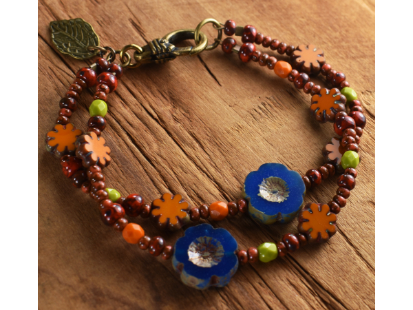 Czech flower beaded bracelet from Gloria Ewing.