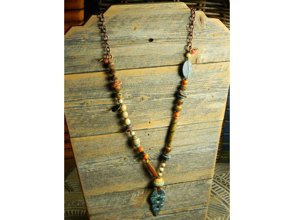 Bone and horn beaded design by Gloria Ewing.