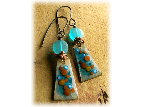 Simple wire wrapped earrings by Gloria Ewing.