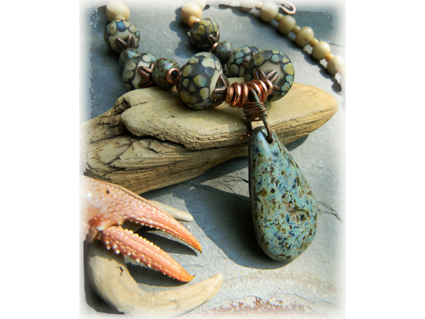 Subtle colors in a simple beaded necklace by Gloria Ewing.