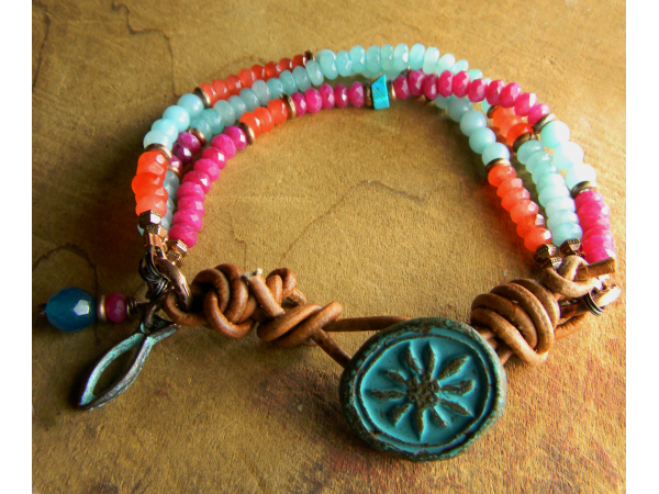 Colored jade and amazonite beaded bracelet by Gloria Ewing.