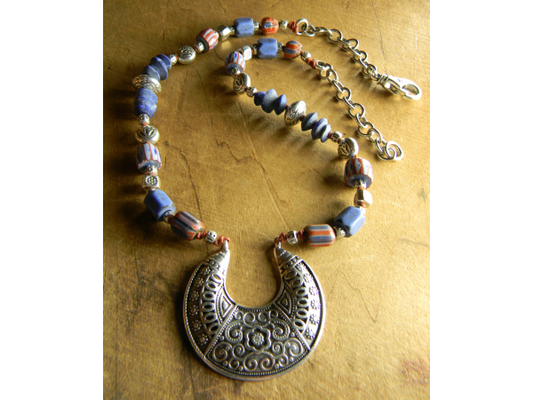 Vintage trade bead choker design by Gloria Ewing.