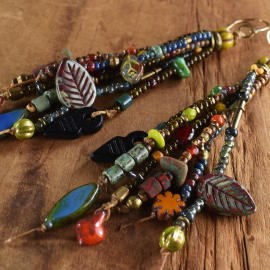 Beaded fringe earring design from Gloria Ewing.