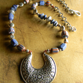 Vintage trade bead choker design by Gloria Ewing.